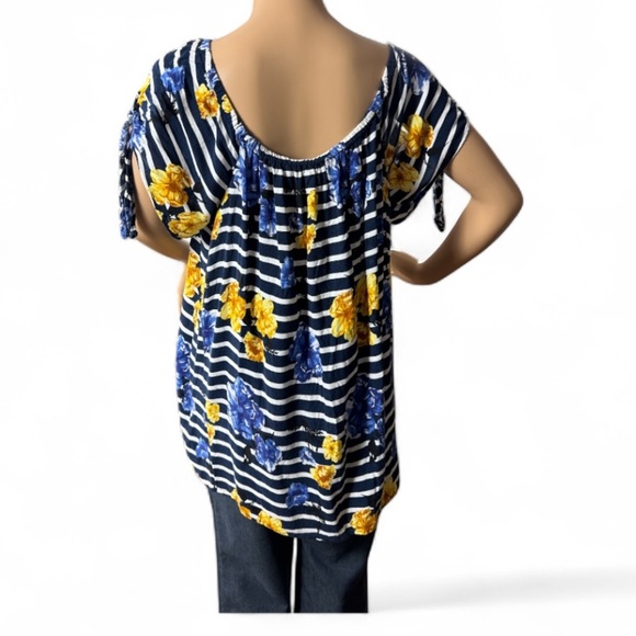 Striped Floral Cold Shoulder Top Size XL - Picture 3 of 6